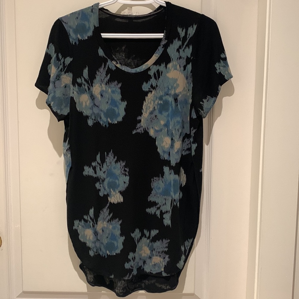 Wilfred flower top